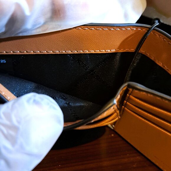 Michael Kors Tan/Brown Metallic MK Men's Slim Billfold Wallet NWT - Picture 6 of 8